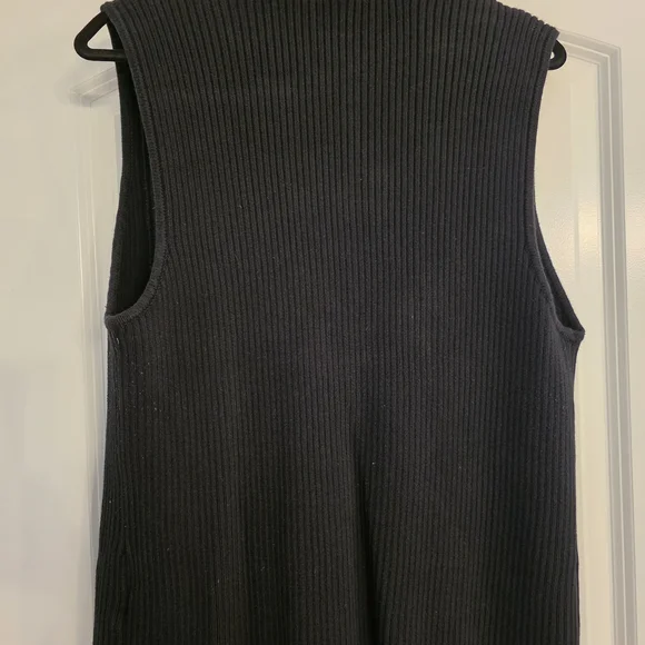 Jones New York Black Quilted Zip-Front Vest - Picture 2 of 3